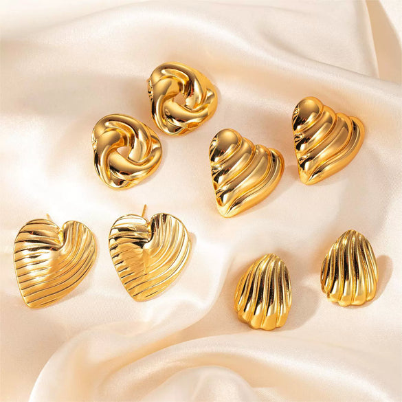 Wholesale Women's Retro Highend Titanium Steel Heart Shape Pleated Texture Electroplated Earrings