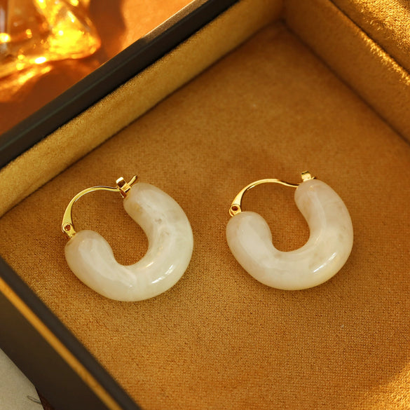 Wholesale Women's Retro Highgrade Amber Resin Geometric Ushaped Copper Electroplated Earrings