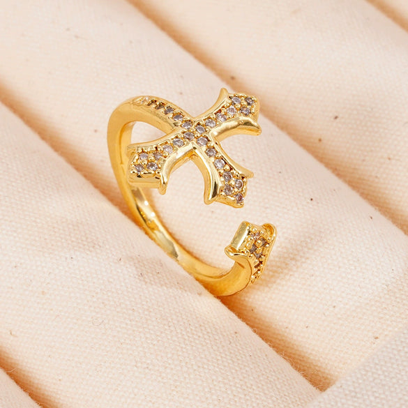 Wholesale Women's Retro Light Luxury Geometric Copper Pearl Butterfly Ring Inlaid With Zircon And Electroplated