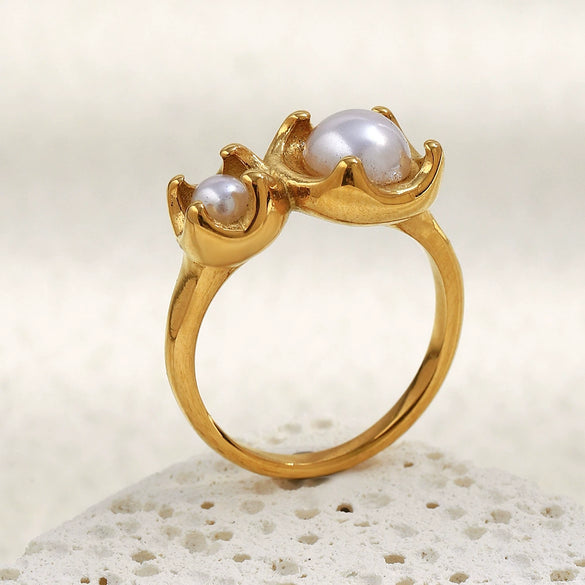 Wholesale Women's Retro Light Luxury Geometric Flower Pattern 18K Gold Plated Stainless Steel Ring Hand Jewelry