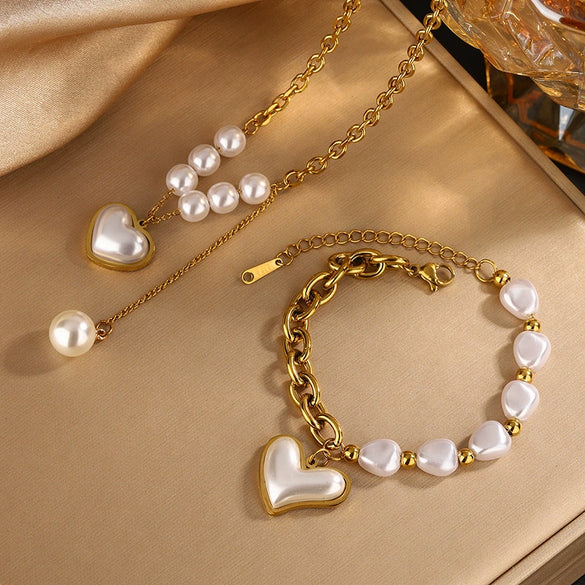 Wholesale Women's Retro Light Luxury Stainless Steel Heart Shape Pearl Necklace Bracelet Set 18K Gold Plated Jewelry
