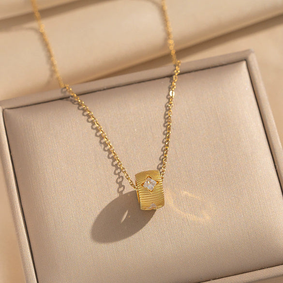 Wholesale Women's Retro Light Luxury Style Star Pattern Copper Zircon Inlaid Gold Plated O Word Chain Small Waist Necklace