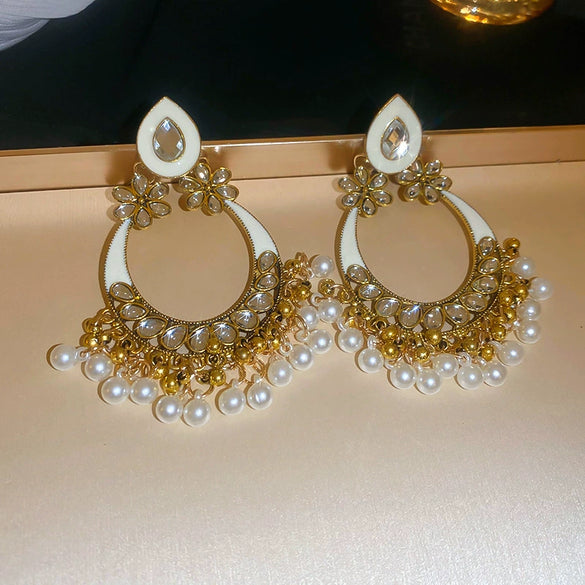 Wholesale Women's Retro Metal Geometric Tassel Earrings With Electroplating Design