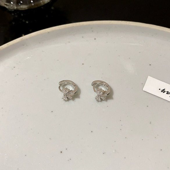 Wholesale Women's Retro Natural Style Alloy 925 Silver Electroplated Zircon Pearl Earrings With Flower And Geometric Patterns