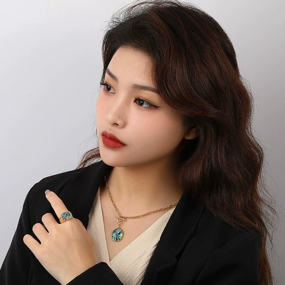 Wholesale Women's Retro Necklace 925 Silver With Geometric Pattern Abalone Shell Pendant And Childparent Chain Electroplated