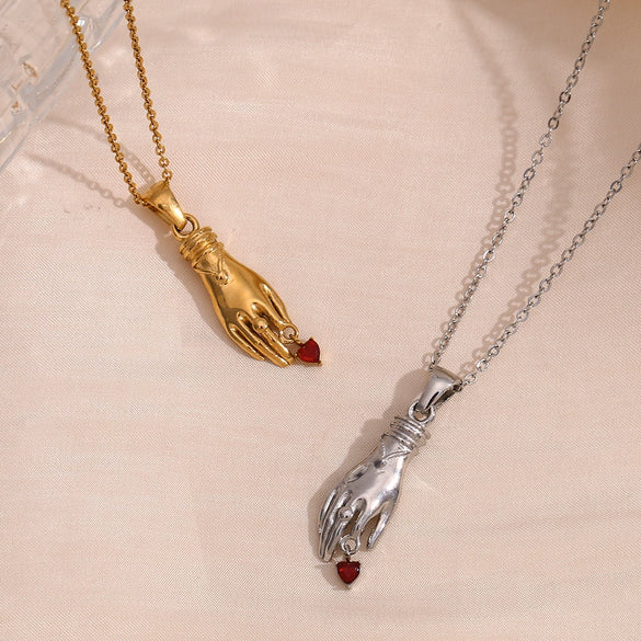 Wholesale Women's Retro Niche Design Pendant Necklace Stainless Steel Plated 18K Gold With Geometric Pattern And Electroplating Technique