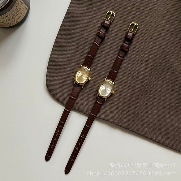 Wholesale Women's Retro Oval Alloy Case Leather Strap Watch Medieval Style