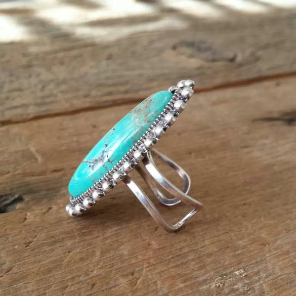 Wholesale Women's Retro Oval Turquoise Alloy Ring With Electroplating