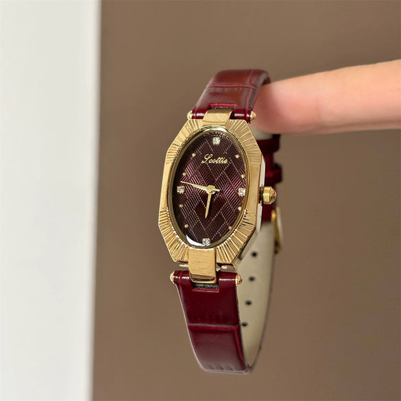 Wholesale Women's Retro Palace Style Artistic Leather Belt Watch With Oval Dial And Metal Strap And Buckle
