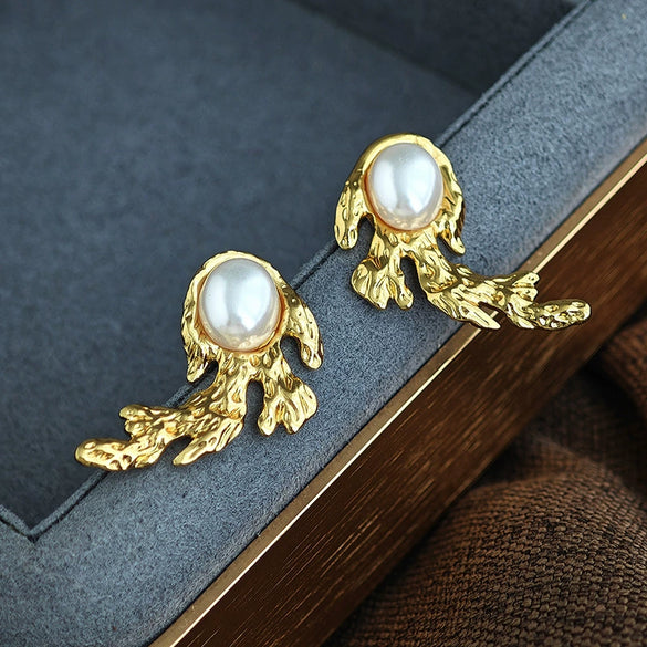 Wholesale Women's Retro Pearl Leaf Titanium Steel Earrings With Flower Pattern And Electroplating