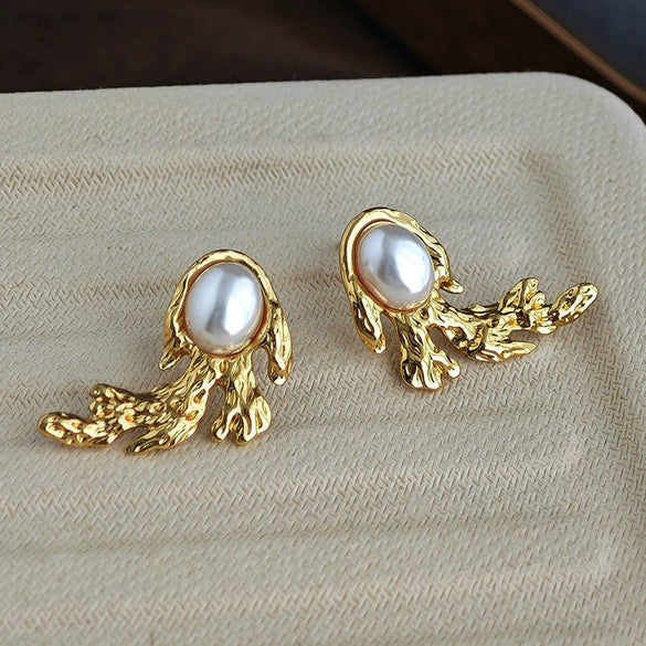 Wholesale Women's Retro Pearl Leaf Titanium Steel Earrings With Flower Pattern And Electroplating