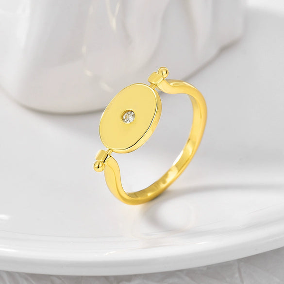 Wholesale Women's Retro Simple Rotating Star Copper Ring With Geometric Pattern And Electroplating Treatment