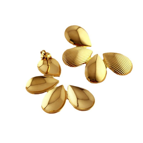 Wholesale Women's Retro Stainless Steel Geometric Striped Linear Flower Earrings With Electroplating