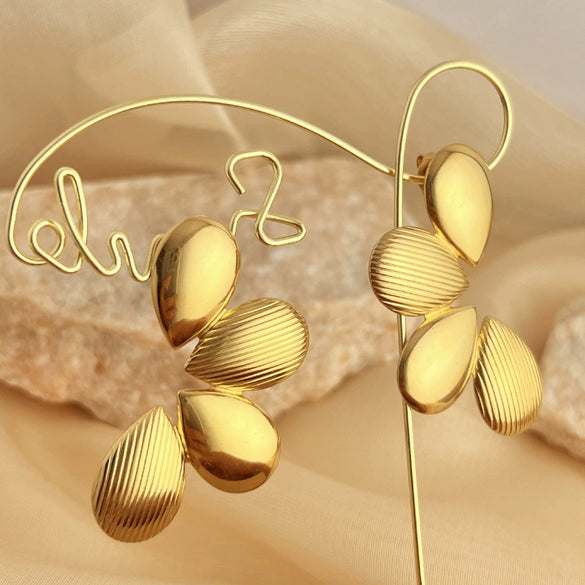 Wholesale Women's Retro Stainless Steel Geometric Striped Linear Flower Earrings With Electroplating