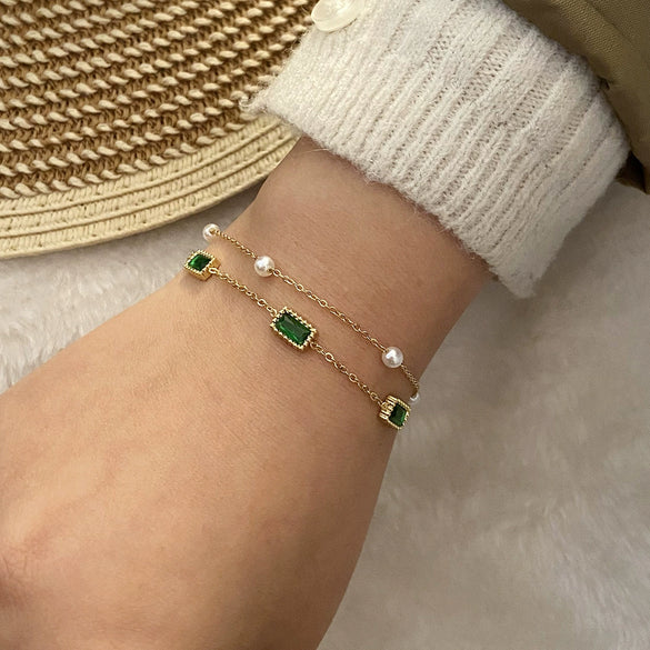 Wholesale Women's Retro Star Pattern Stainless Steel Electroplated Bracelet