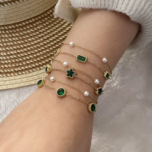 Wholesale Women's Retro Star Pattern Stainless Steel Electroplated Bracelet