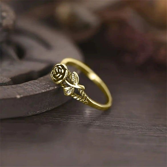 Wholesale Women's Retro Style Zinc Alloy Ring With Three Dimensional Rose And Leaf Pattern