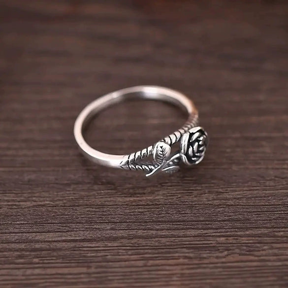 Wholesale Women's Retro Style Zinc Alloy Ring With Three Dimensional Rose And Leaf Pattern
