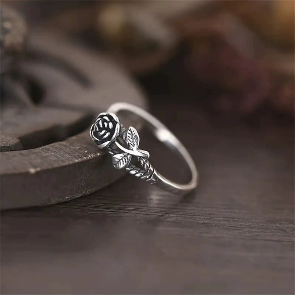 Wholesale Women's Retro Style Zinc Alloy Ring With Three Dimensional Rose And Leaf Pattern