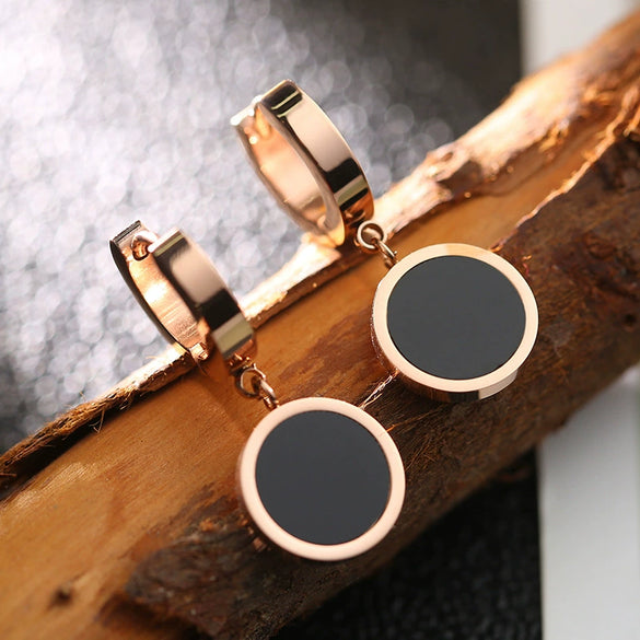 Wholesale Women's Rose Gold Titanium Steel Earrings With S925 Silver Needle Color Preservation Electroplating Rhombus Dripping Glue Design
