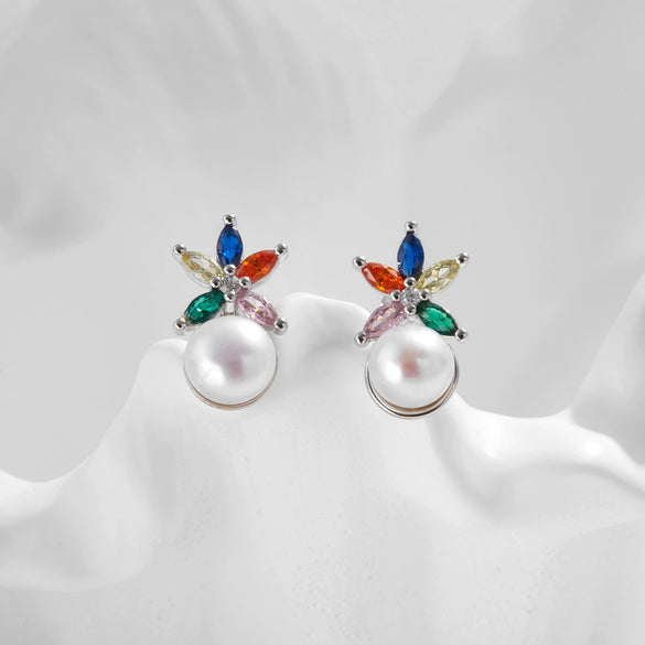 Wholesale Women's S925 Silver Earrings With Flower Pattern And Inlaid Freshwater Pearls And Zircon