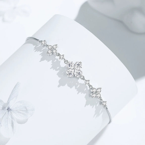 Wholesale Women's S925 Silver Fairy Style Heartshaped Bracelet With Star And Geometric Patterns And Electroplating