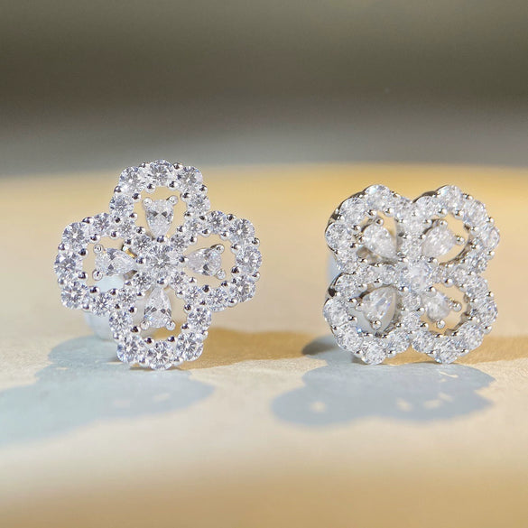 Wholesale Women's S925 Silver Fourleaf Clover Earrings With High Carbon Diamond Zircon And Electroplating Treatment