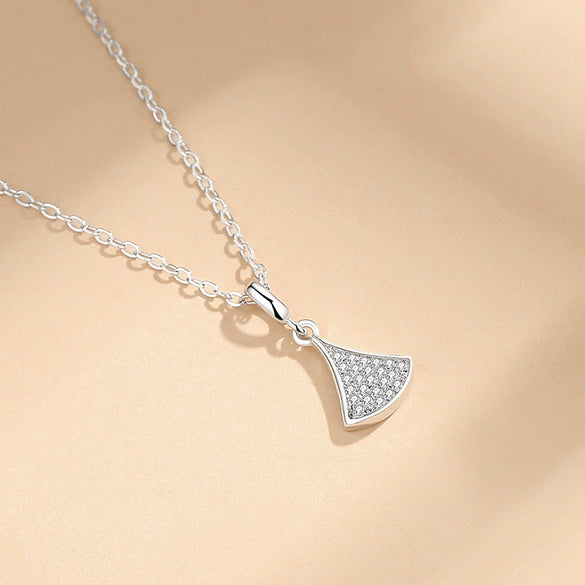 Wholesale Women's S925 Silver Microinlaid Diamond Fanshaped Necklace With Geometric Style