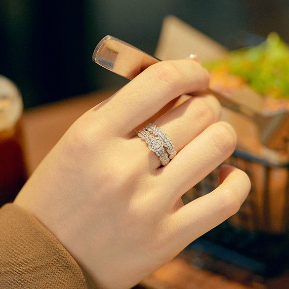 Wholesale Women's S925 Silver Niche Design Ring With High Carbon Diamond And Geometric Pattern Electroplated