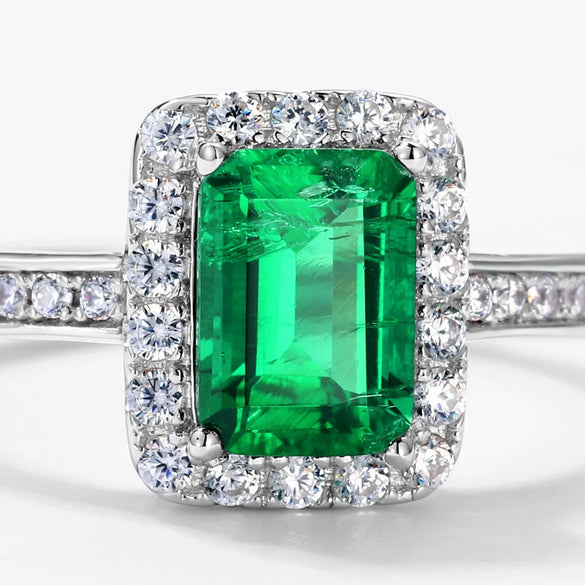 Wholesale Women's S925 Silver Ring With Cultivated Emerald And Geometric Retro Style