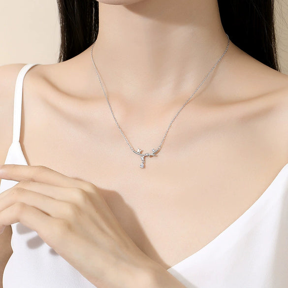 Wholesale Women's S925 Silver Tassel Concentric Knot Necklace With Geometric Pattern And Diamond Design