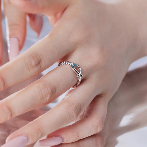 Wholesale Women's S925 Sterling Silver Animals Small Fish Shape Twist Ring With Electroplating