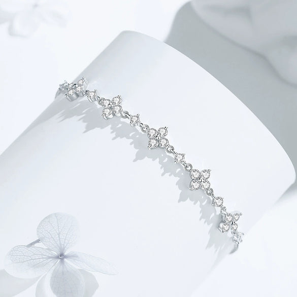 Wholesale Women's S925 Sterling Silver Fairy Bracelet With Star And Geometric Pattern Electroplated Light Luxury And Minimalist Style