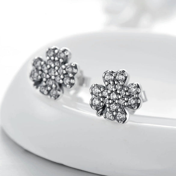 Wholesale Women's S925 Sterling Silver Fourleaf Clover Microinlay Earrings With High Sense And Flower Pattern