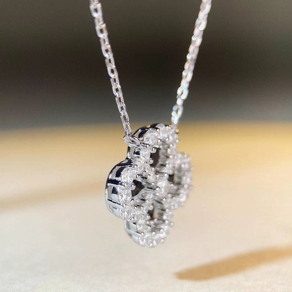 Wholesale Women's S925 Sterling Silver Fourleaf Clover Ochain Necklace With Electroplating
