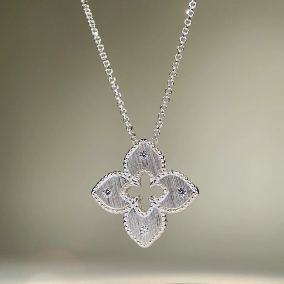 Wholesale Women's S925 Sterling Silver Fourpointed Star Flower Pendant Necklace With 18K Champagne Gold Plated O Word Chain