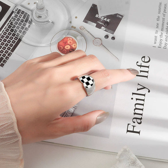 Wholesale Women's S925 Sterling Silver Geometric Checkerboard Check Ring With Electroplating