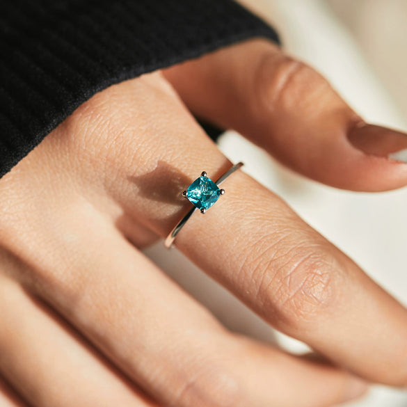 Wholesale Women's S925 Sterling Silver Geometric Light Luxury Single Diamond Ring
