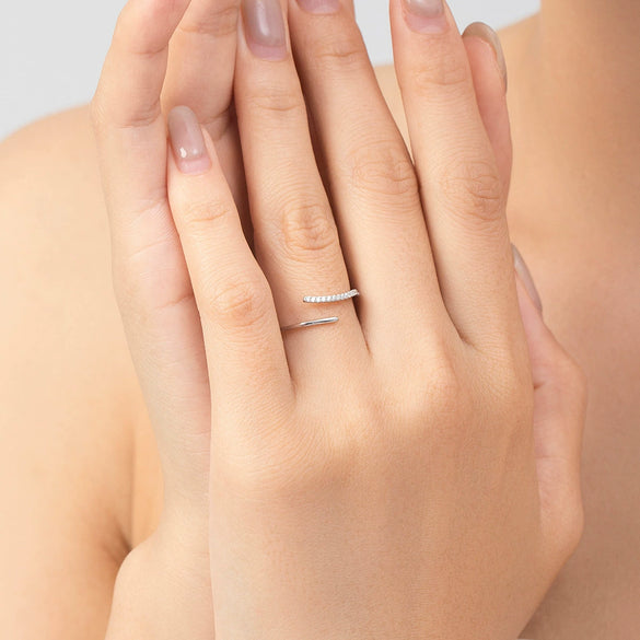 Wholesale Women's S925 Sterling Silver Geometric Lines Microinlaid Diamond Ring