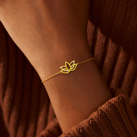 Wholesale Women's S925 Sterling Silver Geometric Lotus Bracelet With Electroplating