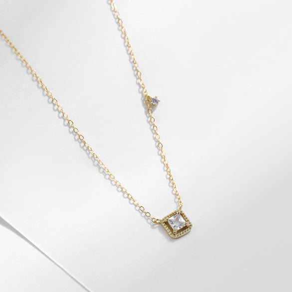 Wholesale Women's S925 Sterling Silver Geometric Small Square Sugar Pendant Clavicle Chain Necklace With Niche Design And Diamond Treatment