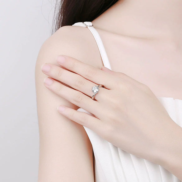 Wholesale Women's S925 Sterling Silver Geometric Snowflake Sixclaw Moissanite Ring Electroplated