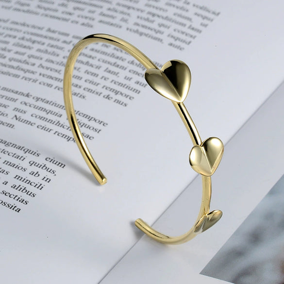 Wholesale Women's S925 Sterling Silver Heart Shape Geometric Open Bracelet Jewelry With Electroplating