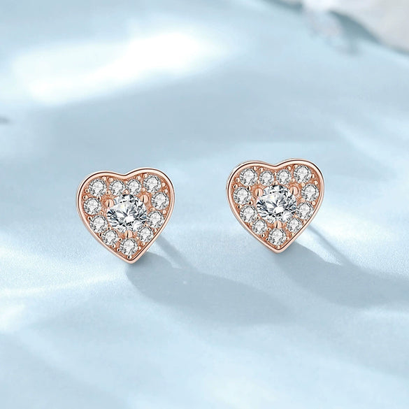 Wholesale Women's S925 Sterling Silver Heartshaped Diamond Zircon Earrings With Electroplating Classic Love Style