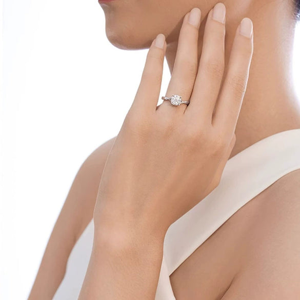 Wholesale Women's S925 Sterling Silver Moissanite Geometric Diamond Ring Highclass Classic Fourclaw Interwoven Snowflake Minimalist