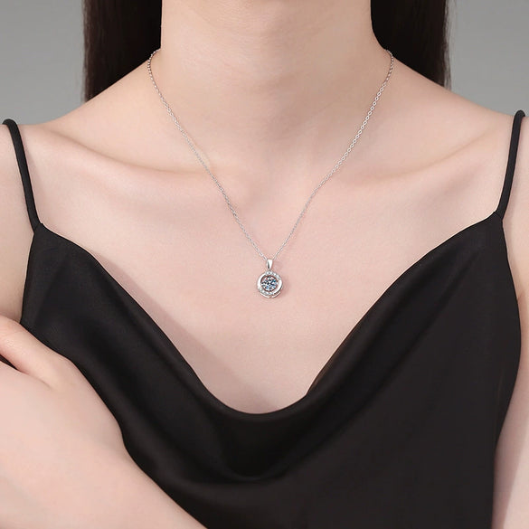 Wholesale Women's S925 Sterling Silver Moissanite Heart Pendant Necklace With Geometric Design And Diamond Treatment