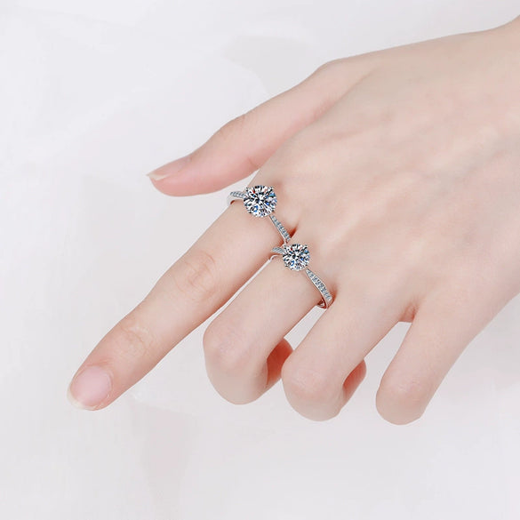Wholesale Women's S925 Sterling Silver Moissanite Ring With Geometric Design And Electroplating Treatment