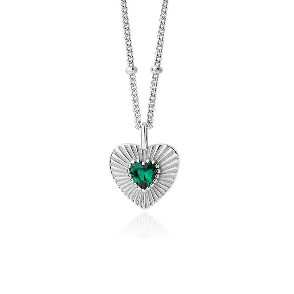 Wholesale Women's S925 Sterling Silver Retro Heart Shaped Necklace With Cross Chain And Electroplating Treatment