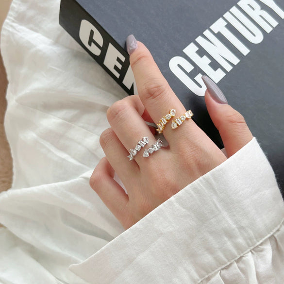 Wholesale Women's S925 Sterling Silver Ring With Geometric And Dropshaped Zircon Inlay And Electroplating Design
