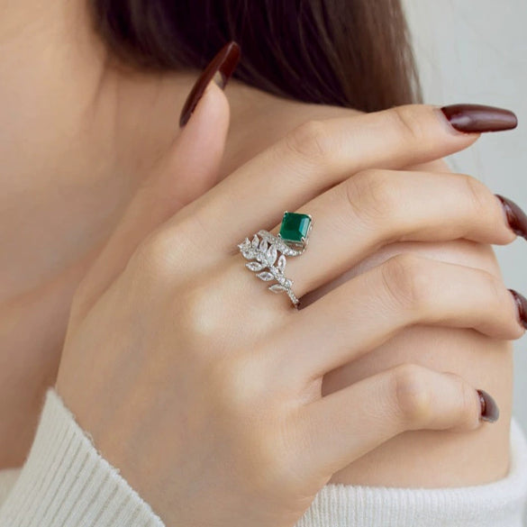 Wholesale Women's S925 Sterling Silver Ring With Geometric And Leaf Pattern Electroplated Design